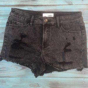 Holly Mid-Rise Stretch Short
VERVET